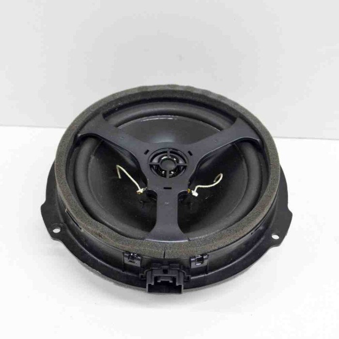 Difuzor ușă st&acirc;nga față FORD USA MUSTANG Coupe 2019 OEM: FR3T-18808-DB 13787822