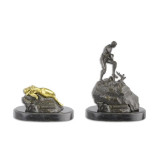 Cautatorii de comori- statueta din bronz WB-5, Religie