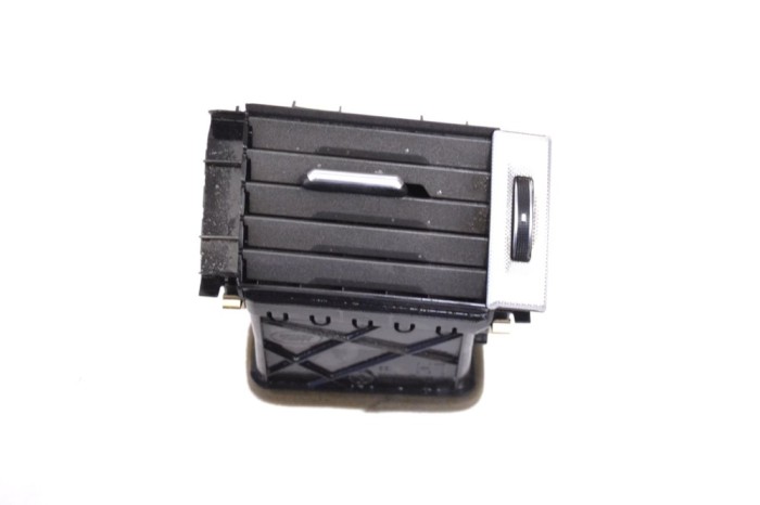 Gura de ventilație planșa de bord LAND ROVER RANGE ROVER EVOQUE L538 2015 OEM: BJ32-018B08-GB 11845583