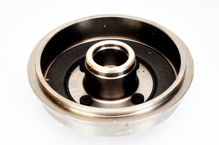 Tambur frana FORD FIESTA V (JH, JD) (2001 - 2010) BOSCH 0 986 477 149