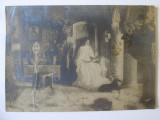 Rară! Fotografie originală 197x138 mm Regina Maria citind pe tron la Cotroceni