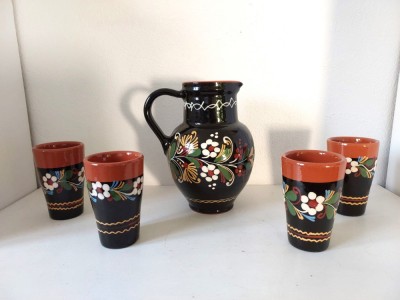 Set carafa + 4 pahare ceramice lut smaltuit Ungaria H&amp;oacute;dmezőv&amp;aacute;s&amp;aacute;rhelyi foto