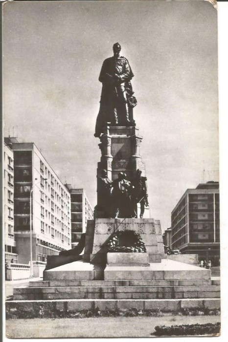 (A)carte postala-IASI-Statuia lui Al. I. Cuza din Piata Unirii