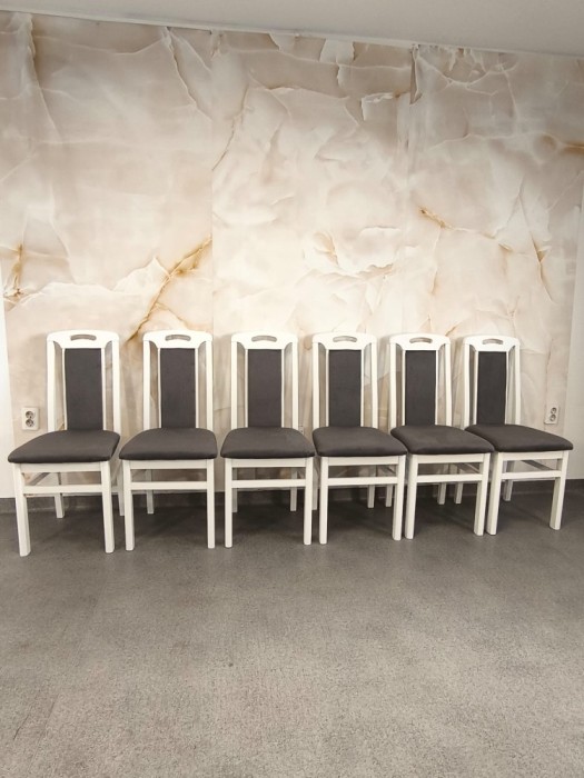 SET 6 SCAUNE NR 42 DISPONIBIL UN SET