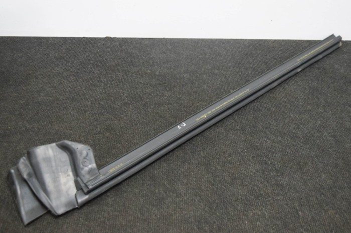 Chedar geam ușă dreapta față TESLA MODEL 3 2018 OEM: 1090496-00-E 11260659