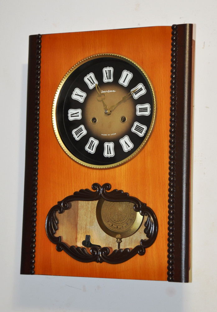 Ceas de perete cu pendula Iantar- USSR | Okazii.ro