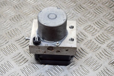 Pompa ABS TESLA MODEL 3 2020 OEM: 1103541-00-A,1044745-00-B 13625620 foto