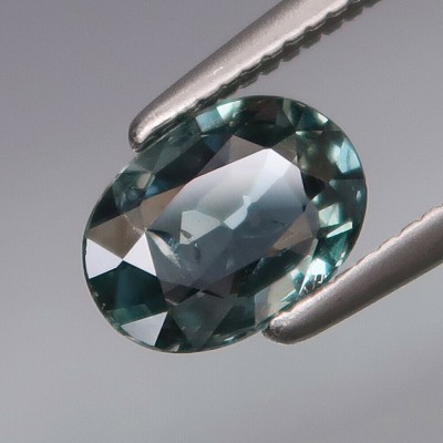 ~SAFIR NATURAL NETRATAT albastru verzui 0,97 ct. Certificat de Autenticitate ! foto