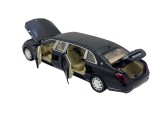 Macheta replica Mercedes Maybach 1/24 negru limuzina deschide 4 usi, portbagaj si capota, lumini si sunete