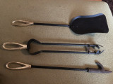 Set de 3 unelte pentru semineu,din fier forjat cu maner din bronz