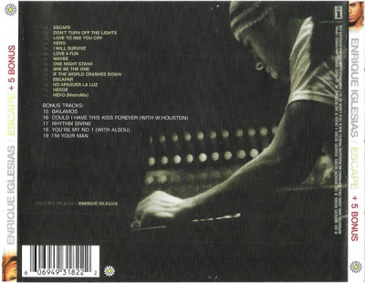 CD Enrique Iglesias &amp;lrm;&amp;ndash; Escape + 5 Bonus foto