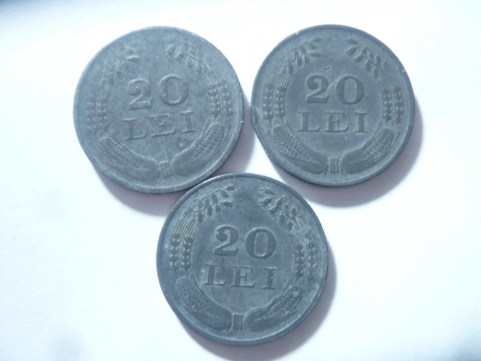 3 Monede 20 lei 1942 ,1943 si 1944 ,zinc , cal.buna- f.buna