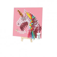 Set creativ 2 in 1 tablou cu ata si LED String Art Unicorn Dream