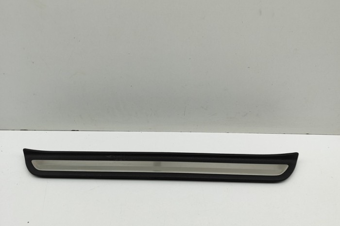 Ornament prag st&acirc;nga față KIA CEE\&#039;D Hatchback CD 2023 OEM: 85873-J7000WK,85873-J7000 | 31975991