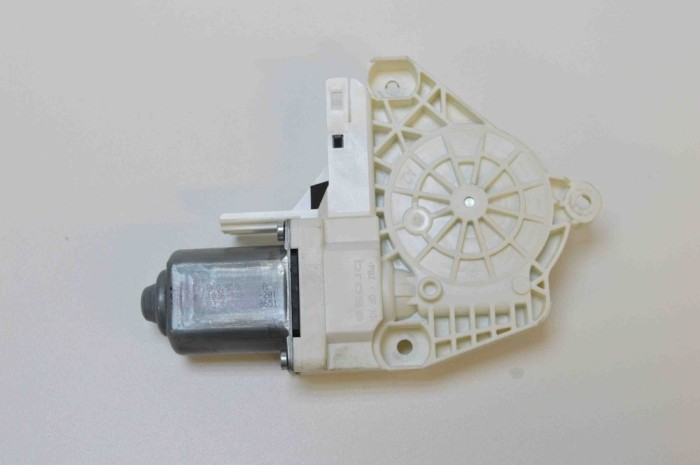 Motor macara geam ușă dreapta spate AUDI A6 4G2, C7, 4GC 2015 OEM: 8K0959812A,1036-919813-201 2126405
