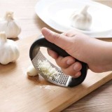 Cumpara ieftin Presă inovatoare de usturoi Garlico