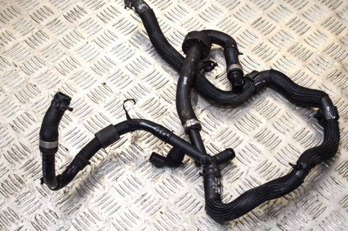 Furtun de lichid de răcire JAGUAR I-PACE X590 2018 OEM: J9D3-8D136-AC 13774289