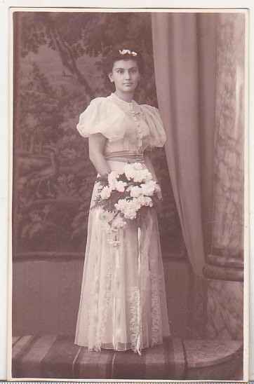 bnk foto Portret de femeie - Foto E Popp Ploesti 1939