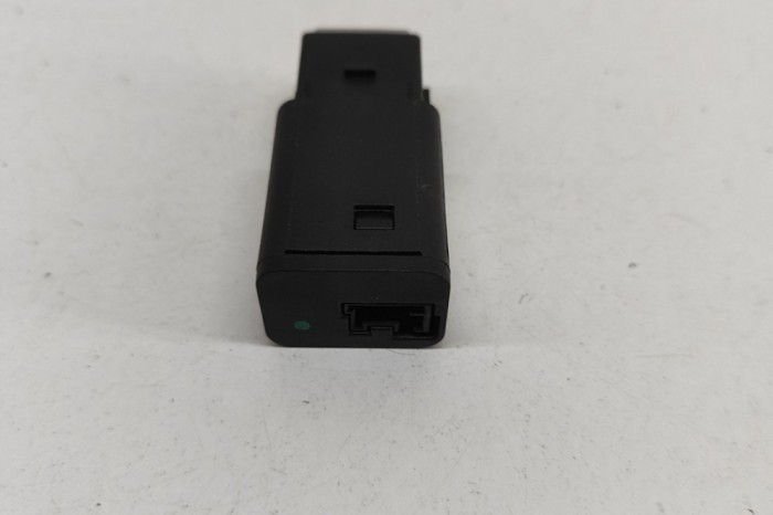 USB CITRO&Euml;N DS7 Crossback 2021 OEM: 9824334377,98217039DX 27641455