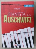 PIANISTA DE LA AUSCHWITZ de SUZY ZAIL , EDITIE BILINGVA ROMANA - ENGLEZA , 2021 , BLOC DE FILE INDOIT