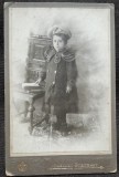 Fotografie pe carton, fetita cu basca, inceput de secol XX