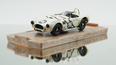 Shelby Cobra Nr. 96 Laguna Seca - Box Model 1/43 foto