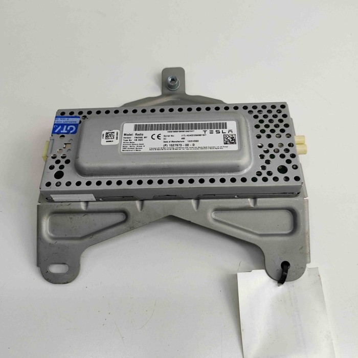 Unitate de control tuner DAB TESLA MODEL Y 2023 OEM: 1527973-00-D