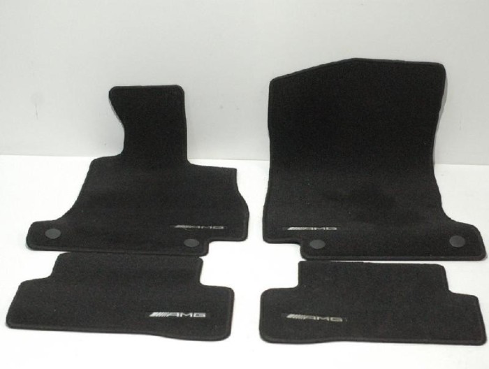 Set covorașe MERCEDES-BENZ GLK X204 2009 OEM: A0009982077 | 2351414