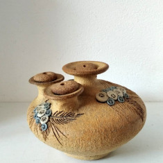 Vaza ceramica Carma Sand Art pottery, 1984 semnata cu 3 deschideri la gura