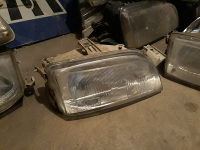 Far dreapta Fiat Punto foto