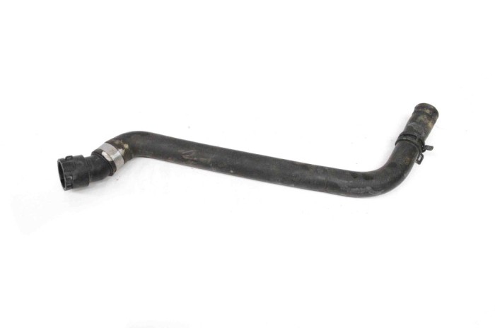 Furtun de lichid de răcire INFINITI Q30 2016 OEM: A2468303896 16026013