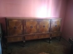 V&acirc;nd șifonier (mobilă stil vintage).