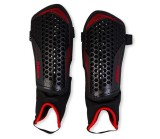 Cumpara ieftin Tibiere fotbal pentru adulti Mitre Aircell, aparatori unisex, negru rosu, marime XL - RESIGILAT