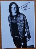 Autograf al chitaristului rock canadian Todd Kerns, pe fotografie