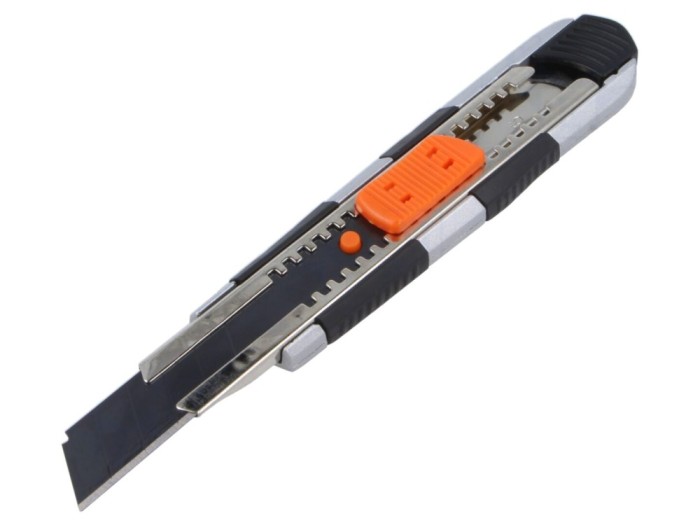 Cuțit universal 18mm SOLID TOOLS BLACK TIGER - Durabil și Precizional