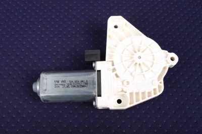 Motor macara geam ușă dreapta față VW GOLF VII 5G1, BQ1, BE1, BE2 2016 OEM: 5Q4959802B 2432713 foto
