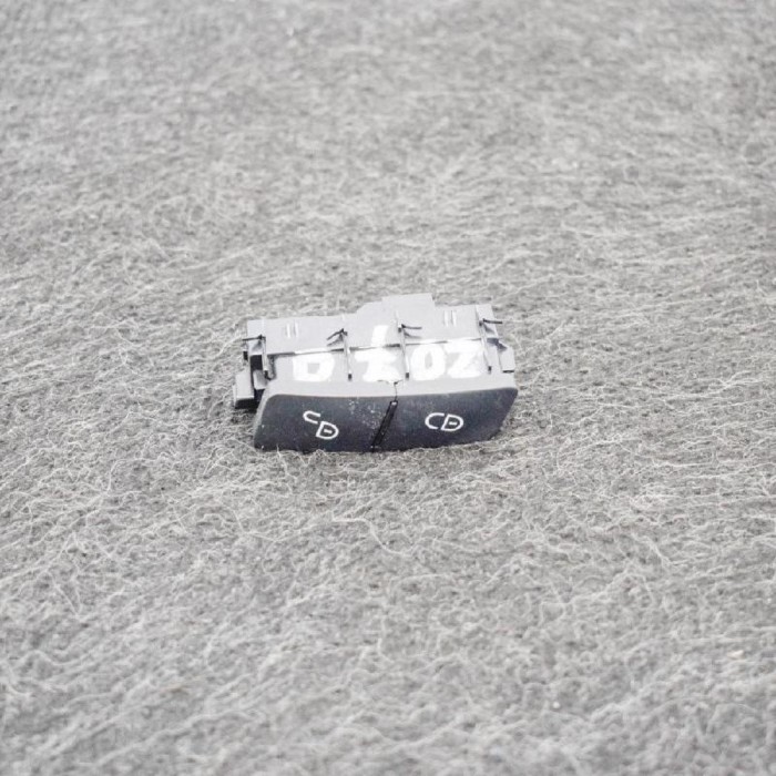 Comutator MERCEDES-BENZ E W212 2012 OEM: A204905840 2961592