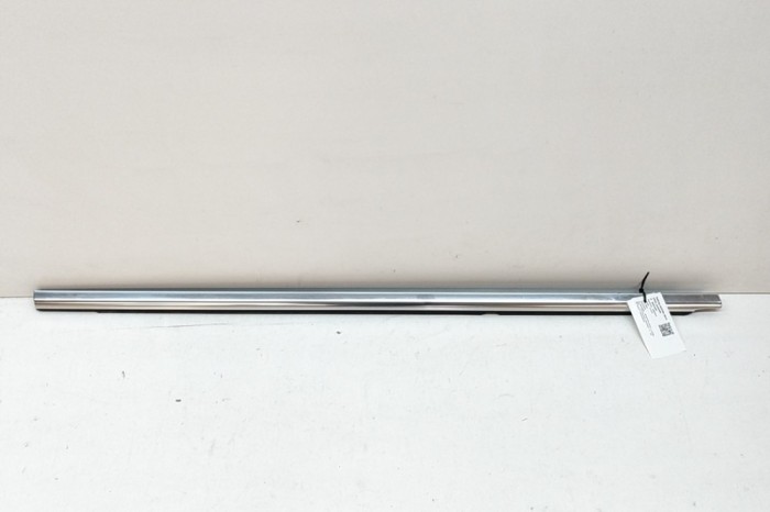 Chedar geam ușă dreapta spate MERCEDES-BENZ C W206 2023 OEM: A2067302800 28033998