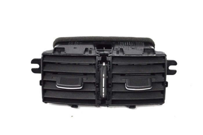 Gura de ventilație planșa de bord INFINITI Q50 2018 OEM: 68794-4GA0B,68794-4GA0A,68794-4GA0C 17200760