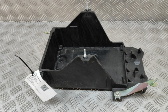 Suport baterie MAZDA CX-30 DM 2023 OEM: BCJH-56041 | 29508285