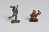 2 figurine indieni de plumb cca 1920