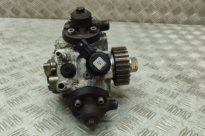 Pompa de combustibil de &icirc;naltă presiune LAND ROVER DISCOVERY V L462 2016 OEM: Off-road | 31048654