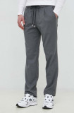 Sisley pantaloni barbati, culoarea gri, drept