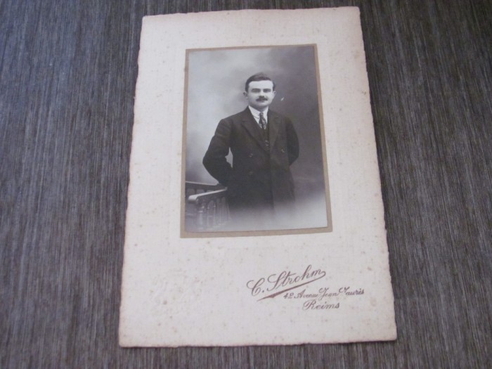 Fotografie Franceză de Epocă &ndash; Portret Bărbat Elegant, Atelier C. Strohm Reims, Anii &#039;20-&#039;30, Carton Original, Piesă pentru Colecționari!
