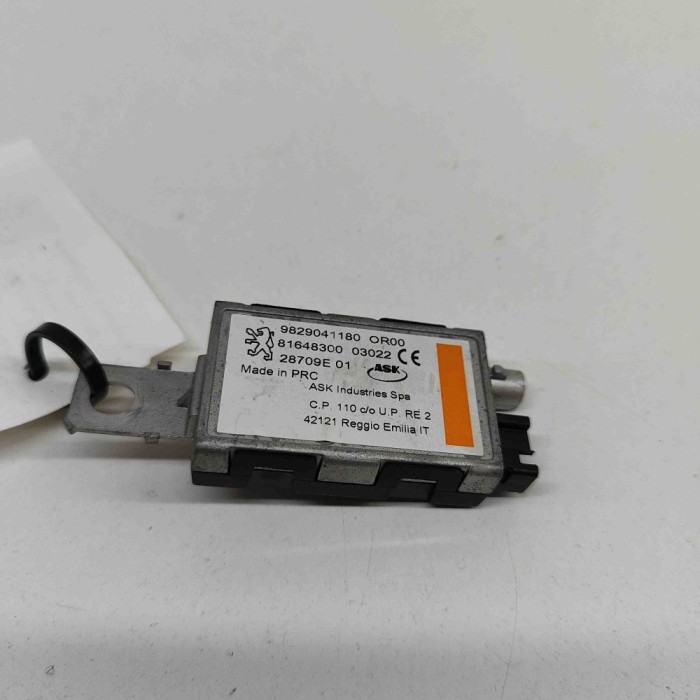 Amplificator de antena CITRO&Euml;N DS7 Crossback 2023 OEM: 9829041180,81648300