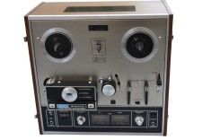 Magnetofon Akai X 201 D