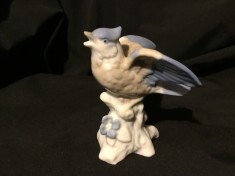Decor / Vintage / Colectie - Bibelou din portelan pasare model deosebit !