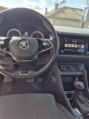 V&amp;acirc;nd autoturism foto