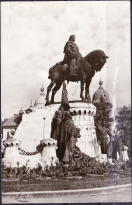 AMS - ILUSTRATA 999 CLUJ - STATUIA LUI MIHAI CORVIN, 1977, CIRCULATA foto