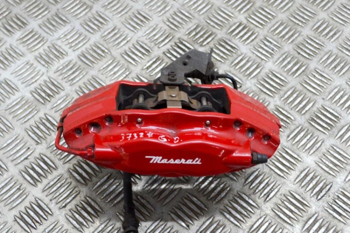 Etrier de fr&acirc;nă dreapta spate MASERATI QUATTROPORTE VI 2015 15421019